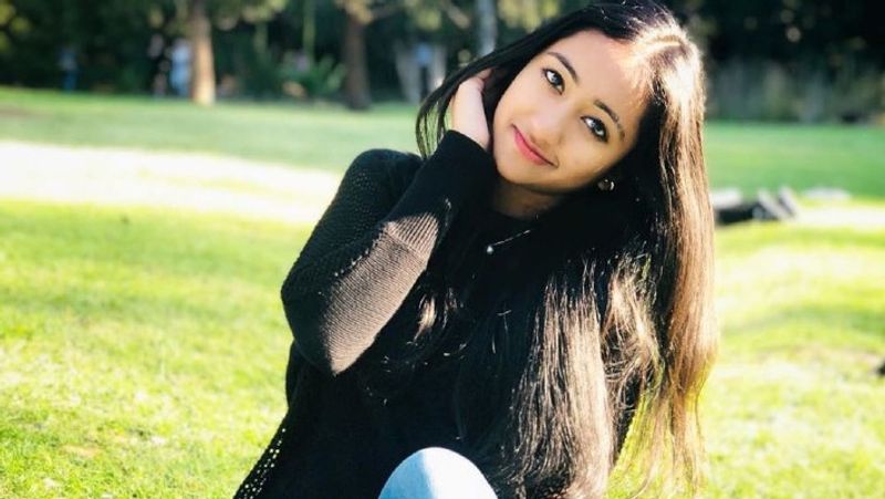 बता दें कि कोट्टायम जिले के कुरुपंथरा की रहने वाली 23 साल की शेरोन वर्गीस ने ऑस्ट्रेलिया के वुल्लोंगॉन्ग विश्वविद्यालय से अपनी बैचलर ऑफ नर्सिंग की डिग्री साल 2019 में ली है। 