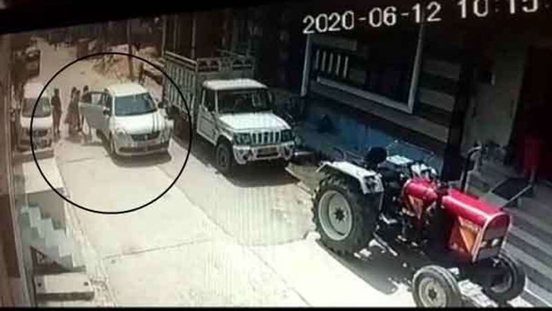 Jhajjar Lovestory, Mystery of kidnapping a girl kpa