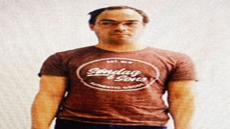 चाइल्ड सेक्स एब्यूज रैकेट का सरगना एड्रियन वी। चाइल्ड एब्यूज की ज्यादातर वारदात इसके और इसकी मां के घर पर हुए। चाइल्ड एब्यूज की रिकॉर्डिंग करने का इंतजाम भी इसी ने किया था। अब यह शख्स पुलिस की गिरफ्त में है। 