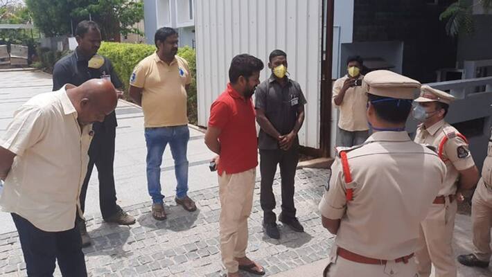 t congress mp revanth reddy house arrest over to attend journalists deeksha at basheer bagh t congress mp revanth reddy house arrest over to attend journalists deeksha at basheer bagh