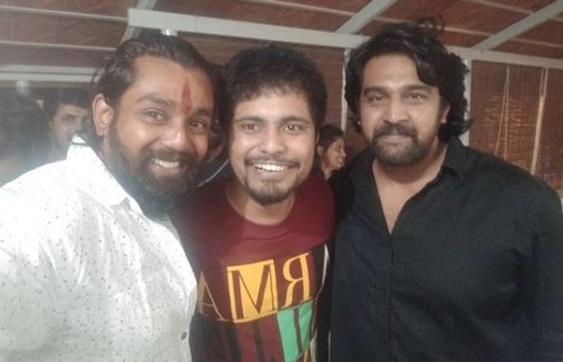 ಚಿತ್ರರಂಗದಲ್ಲಿ ಧ್ರುವಗೆ ಮೊದಲ ಗುರು ಮಾವ ಅರ್ಜುನ್ ಸರ್ಜಾ ಹಾಗೂ ಅಣ್ಣ ಚಿರು.