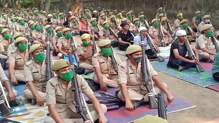 Maharashtra 4 policemen killed overnight in Corona. Police in the mix Maharashtra 4 policemen killed overnight in Corona. Police in the mix