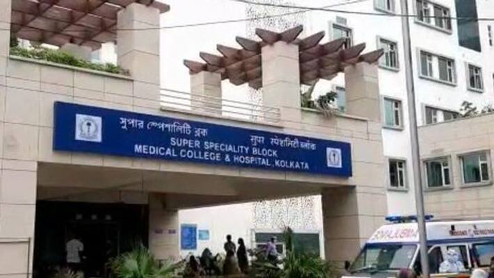 Corona positive patient attempted suicide at Kolkata Medical College Hospital BRT Corona positive patient attempted suicide at Kolkata Medical College Hospital BRT