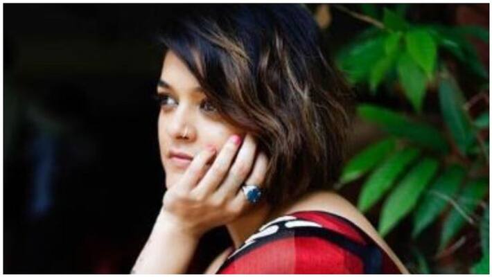 actor vinayak joshi soon get married badminton spots women varsha actor vinayak joshi soon get married badminton spots women varsha