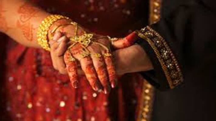 mounika got two marriages within two days in Nalgonda district mounika got two marriages within two days in Nalgonda district