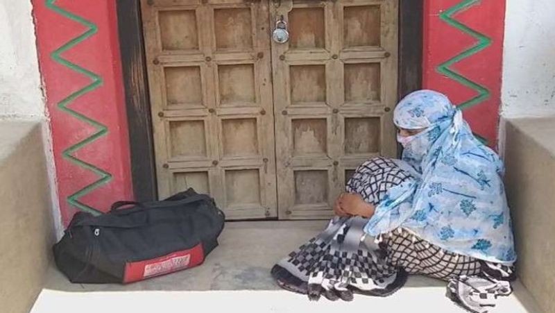 महिला ने पुलिस को बताया कि उसकी शादी पांच साल पहले दिलीप से हुई थी। वह रोज शराब का नशा करता था, इसके बाद मेरे साथ-साथ बच्चों को भी मारता था। शनिवार को वो जबरन मुझको और बेटी को बाइक पर बिठाकर ला रहा था। लेकिन वो बाइक रोक कर झगड़ने लगा और बच्ची को जमीन पर पटक दिया। बेटी के सिर से खून बहने लगा वह खून से लथपथ थी, मैं उसके हाथ जोड़ रही थी, लेकिन उसका दिल नहीं पसीजा। 