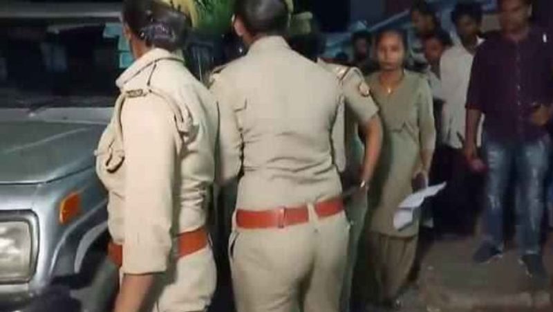 परिजनों और पत्नी की शिकायत पर सल्लोपाट पुलिस ने आरोपी के खिलाफ हत्या का मुकदमा दर्ज कर लिया है।
