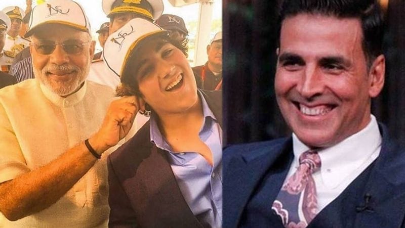बॉलीवुड स्टार्स की तरह ही उनके बच्चे भी लाइमलाइट में बने रहते हैं। लेकिन बात अक्षय कुमार के बच्चों की करें तो उनके दोनों बच्चे लाइमलाइट में रहना पसंद नहीं करते हैं। बेटा आरव जहां अपनी पढ़ाई और अदर एक्टिविटी में बिजी रहता है वहीं, बेटी नितारा को घर से ज्यादा बाहर निकलना पसंद नहीं है।