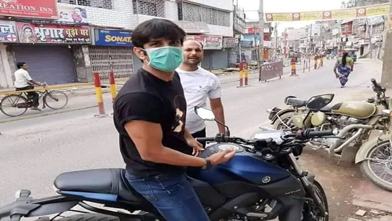 सुशांत की शुरूआती पढ़ाई सेंट कैरेंस हाई स्कूल, पटना से हुई है। इसके आगे की पढ़ाई दिल्ली के कुलाची हंसराज मॉडल स्कूल से हुई है। जहां से पढ़ाई पूरी करने के बाद उन्होंने दिल्ली कॉलेज ऑफ इंजीनियरिंग से उन्होंने मैकेनिल इंजीनियरिंग की पढ़ाई पूरी की थी।
