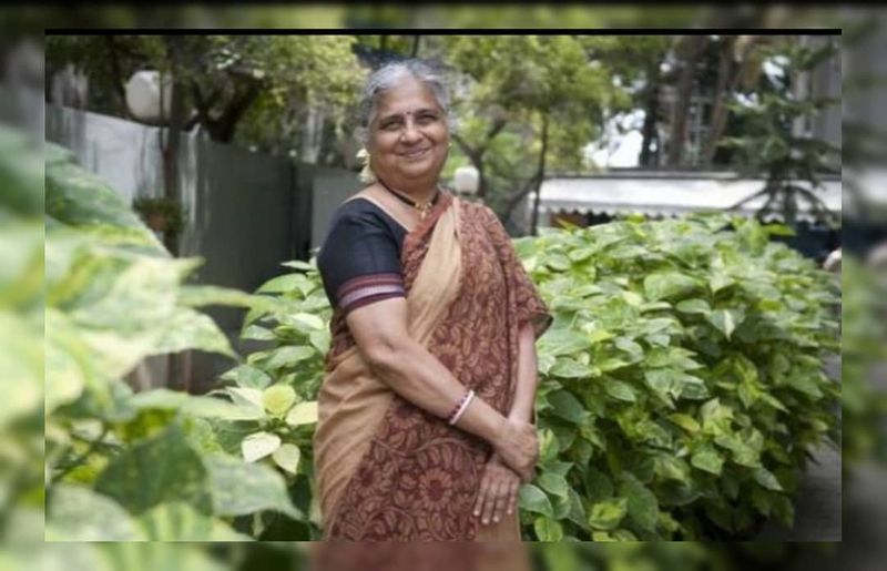 ಸುಧಾ ಅವರು ಬೆಂಗಳೂರಿನ ಟಾಟಾ ಇನ್ಸ್ಟಿ ಟ್ಯೂಟ್' ನಲ್ಲಿ ಎಮ್.ಇ (ಕಂಪ್ಯೂಟರ್ ಸೈನ್ಸ್) ಪದವಿ ಗಳಿಸಿದರು. ಚಿನ್ನದ ಪದಕ ಗಳಿಸಿದ ಏಕೈಕ ಮಹಿಳಾ ವಿದ್ಯಾರ್ಥಿನಿ.