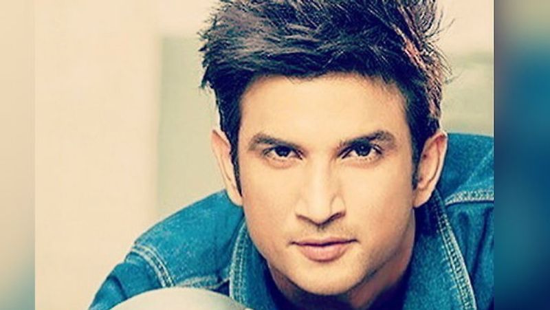 বুধবারই সামেন আসে সুশান্তের ময়নাতদন্তের বিস্তারিত রিপোর্ট। সেখানে স্পষ্ট জানানো হয়, গলায় ফাঁস দেওয়ার কারনেই তাঁর মৃত্যু ঘটেছে, তবে অভিনেতা যে অবসাদেও ভুগছিল তারও কিছু তথ্য রয়েছে পুলিশের হাতে। এখন দেখার এই পরিস্থিতিতে সুশান্তে ঠেলে দিয়েছিলেন কারা।