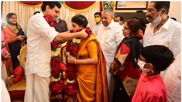 Kerala CM Pinarayi Vijayan daughter Veena marries Kerala CM Pinarayi Vijayan daughter Veena marries