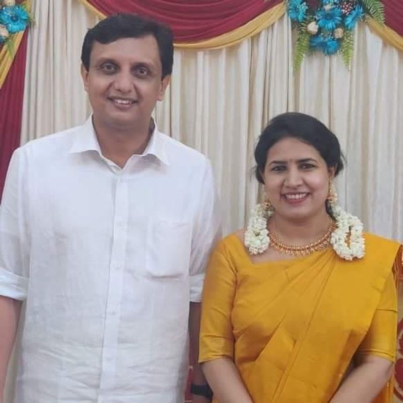 Pinarayi Vijayans daughter marries DYFI leader in Thiruvananthapuram