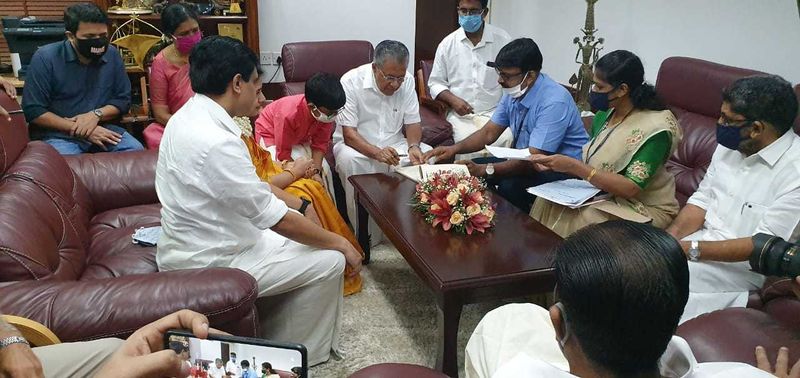 Pinarayi Vijayans daughter marries DYFI leader in Thiruvananthapuram