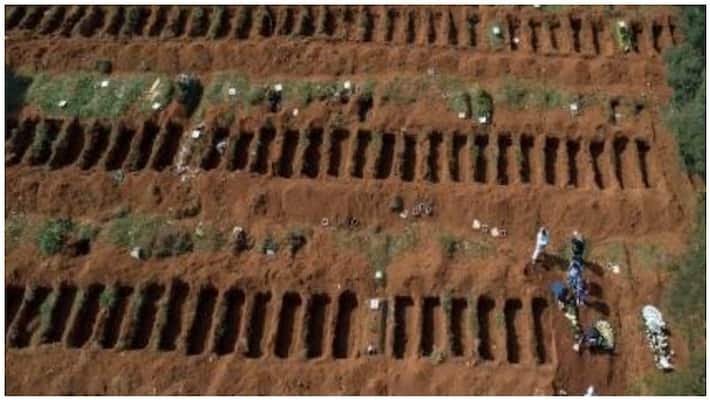 Burying dead bodies 3 years ago Burying dead bodies 3 years ago