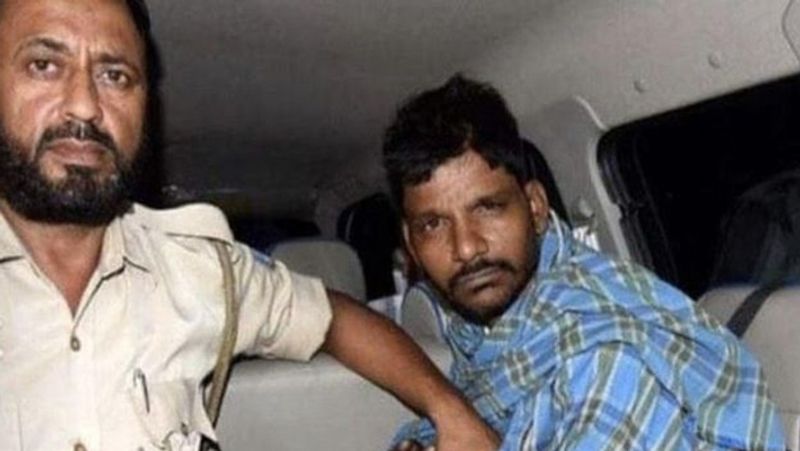 बच्ची की मां और आरोपी मोनू पश्चिम बंगाल के झालदा से चलकर ओडिशा जा रहे थे। ट्रेन के इंतजार में वे स्टेशन पर रुके थे। आरोपियों में बच्ची की मां का प्रेमी मोनू भी शामिल था। (मुख्य आरोपी रिंकू साव)