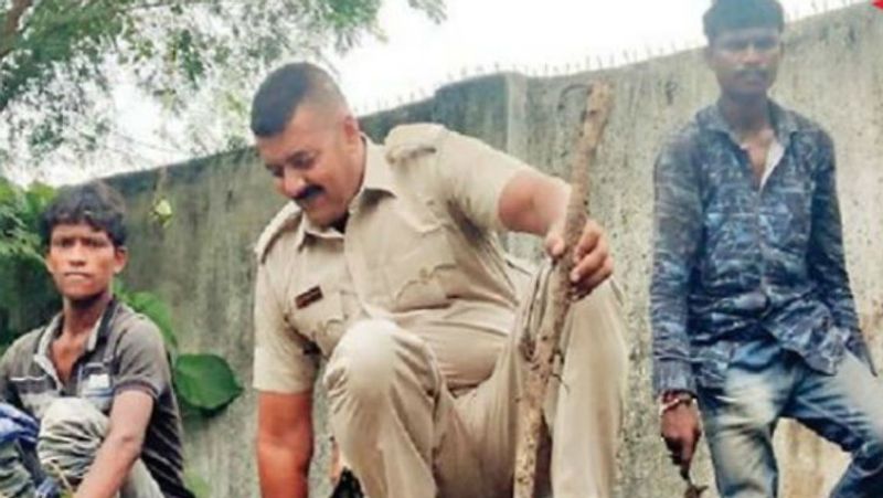 जांच में सामन आया था कि रिंकू साव पहले भी इसी तरह के मामले में जेल जा चुका था। उसके खिलाफ साल 2008 और 2015 में बच्चे के अपहरण और यौन अपराध के दो अलग-अलग मामले दर्ज थे। सभी आरोपी हाल में जेल से जमानत पर छूटे थे।