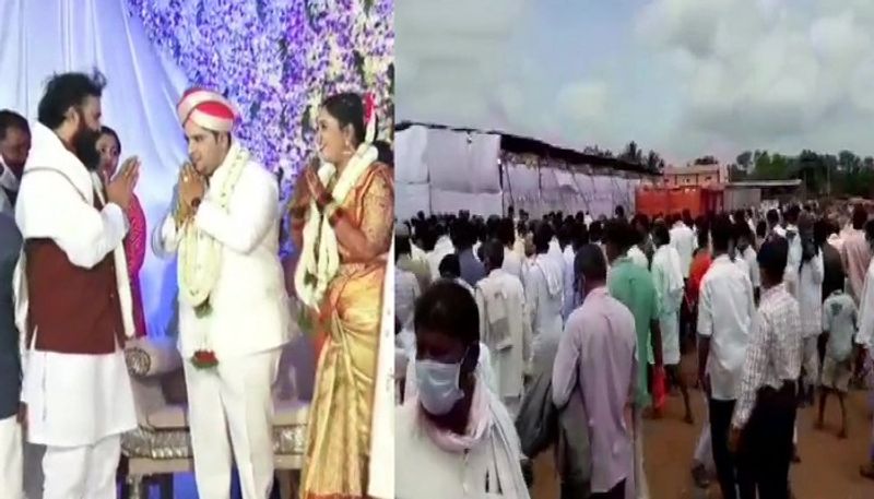 ಕೊರೋನಾ ಸೋಂಕಿನ ಭೀತಿ ಹಿನ್ನೆಲೆಯಲ್ಲಿ ರಾಜ್ಯ ಸರ್ಕಾರ ವಿವಾಹದಲ್ಲಿ 50ಕ್ಕೂ ಹೆಚ್ಚು ಜನರು ಪಾಲ್ಗೊಳ್ಳುವಂತಿಲ್ಲ ಎಂಬ ನಿಯಮಗಳನ್ನ ಗಾಳಿಗೆ ತೂರಿ ಮಾಜಿ ಸಚಿವ, ಹಾಲಿ ಹಡಗಲಿಯ ಕಾಂಗ್ರೆಸ್ ಶಾಸಕ ಪಿ ಟಿ ಪರಮೇಶ್ವರ್ ನಾಯ್ಕ್ ಪುತ್ರನ ಮದುವೆಯನ್ನು ಅದ್ಧೂರಿಯಾಗಿ ಮಾಡಿದ್ದಾರೆ. ಈ ಮೂಲಕ ಮಾರ್ಗಸೂಚಿ ಉಲ್ಲಂಘನೆ ಮಾಡಿದ್ದಾರೆ ಎಂದು ಆರೋಪಿಸಲಾಗಿದೆ.