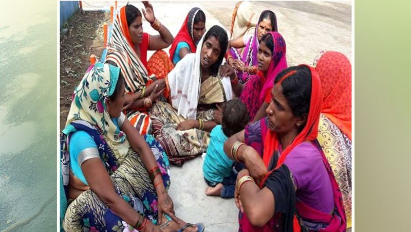 आर्यन के पिता संजय मजदूरी करते हैं। उनकी एक बेटी है। कुछ लोगों का कहना है कि अगर परिजन समय पर बच्चे को हॉस्पिटल ले गए होते, तो शायद उसकी जान बच सकती थी। आगे पढ़िए छत्तीसगढ़ में बच्चे के जन्म से पहले तंत्र-मंत्र..