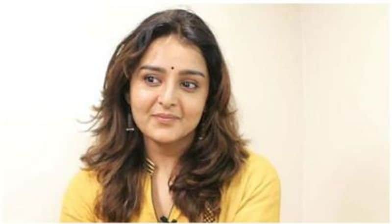  In just three years, Manju won the state award for her performance in 'Ee Puzhayum Kadannu', opposite Dileep. She also received a special mention from National Award jury for her performance in 'Kannezhuthi Pottumthottu'
