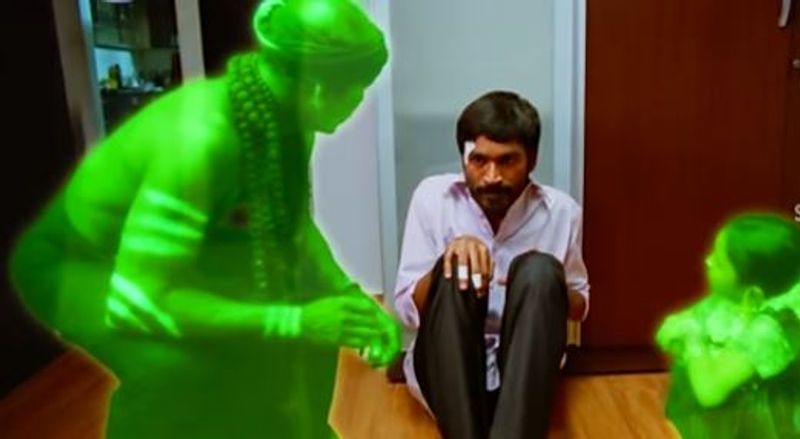 அவரது இறுதி மாதங்களில், சுஷாந்த் தனது சொந்த மன சிறையில் அடைக்கப்பட்டு, கடுமையாக பாதிக்கப்பட்டார். அவர் யாரோ தன்னிடம் பேசுகிறார் என்பதை மட்டுமே உணர்ந்து தற்கொலை செய்து கொண்டிருக்கலாம் என அவருடைய நண்பர் தெரிவித்துள்ளார். கிட்ட தட்ட சுஷாந்த், 3 படத்தில் தனுஷ் எப்படி இருவர் தன்னிடம் பேசும் போது, மனதளவில் பாதிக்கப்படுவாரோ... அதே போன்ற மன அழுத்தத்தால் தான் இன்று, சுஷாந்த் உயிரிந்ததாக அவருடைய நண்பர் சுஹாரிக்க கூறியுள்ளார்.