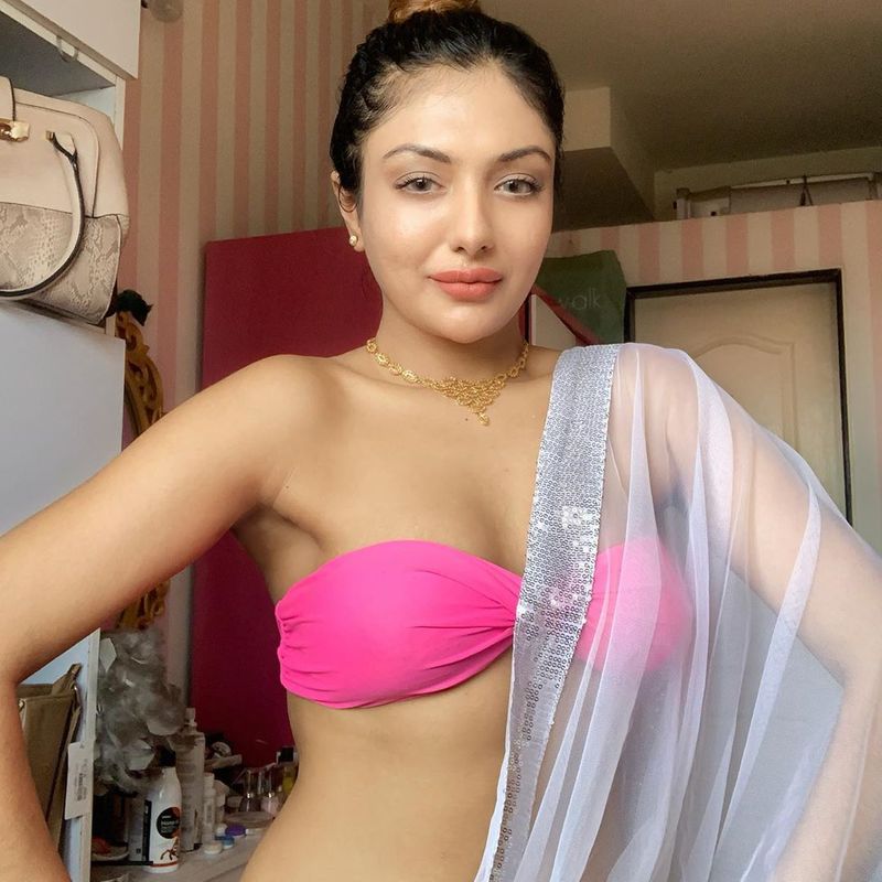 Donga Prema Movie Heroine Khushi Mukharjee Hot Photos