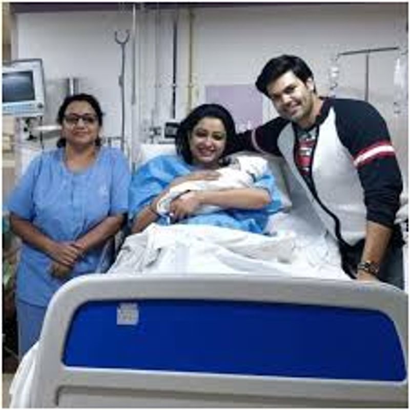 biggboss ganesh venkatram wife nisha grandmother pass away