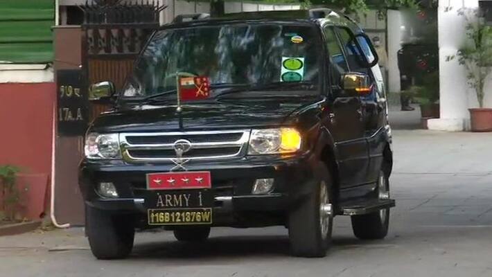 Chief of Defense Staff arrives at Defense Minister Rajnath Singh house on India-China dispute kpn Chief of Defense Staff arrives at Defense Minister Rajnath Singh house on India-China dispute kpn
