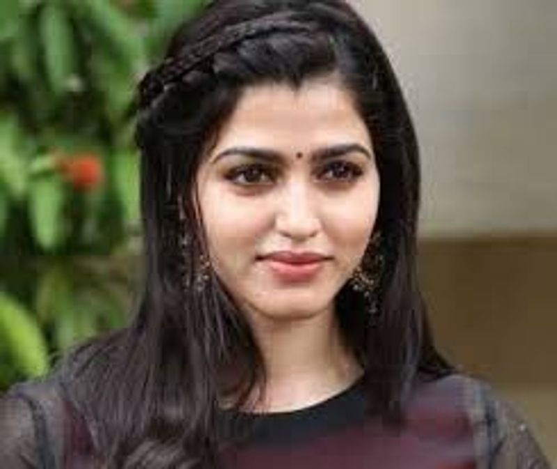 தன்ஷிகா பிறந்த ஊர் தஞ்சாவூர் 