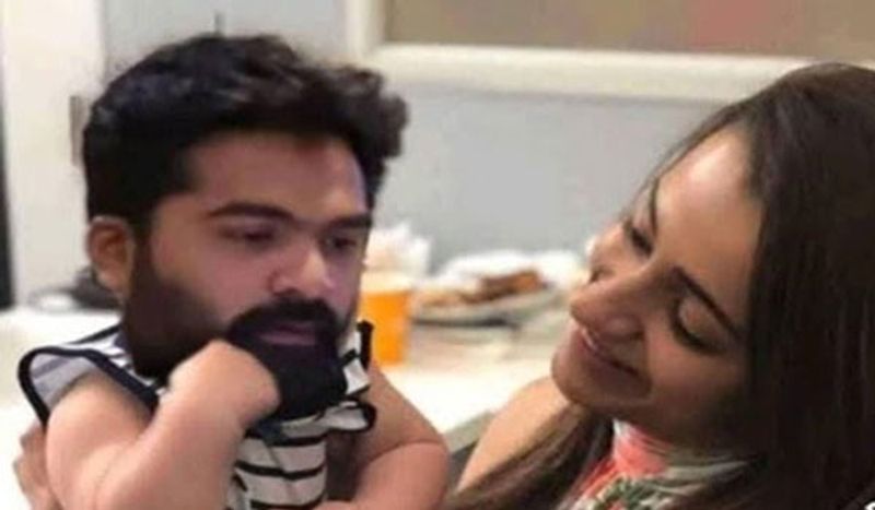 இந்நிலையில் த்ரிஷா சோசியல் மீடியாவில் இருந்து விலகுவதாக அதிரடி அறிவிப்பை வெளியிட்டுள்ளார். இந்த அறிவிப்பால் ரசிகர்கள் அதிர்ச்சி அடைந்துள்ள நிலையில், தனது குறும்படத்தை கேவலமாக விமர்சித்த நெட்டிசன்களின் தரக்குறைவான செயல்பாடுகளும் த்ரிஷாவை கடுப்பேற்றி இருப்பதாக கூறப்படுகிறது. 