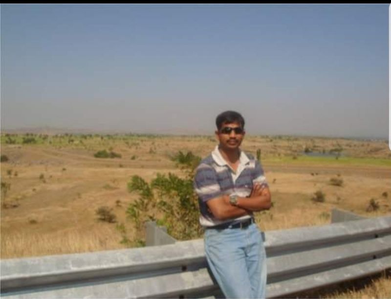 ಮೊದಲು ಸಂತೋಷ್ ತಮ್ಮ ದೇಶಸೇವೆ ಆರಂಭಿಸಿದ್ದು ಜಮ್ಮು ಮತ್ತು ಕಾಶ್ಮೀರದಲ್ಲಿ. ಹೈದರಾಬಾದ್ಗೆ ವರ್ಗಾವಣೆ ಕೇಳಿದ್ದು ಅದರ ನಿರೀಕ್ಷೆಯಲ್ಲಿದ್ದಾಗಲೇ ಚೀನಾದ ಕುತಂತ್ರಕ್ಕೆ ಬಲಿಯಾಗಿದ್ದಾರೆ.