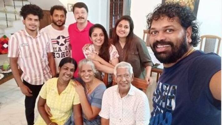 biggboss malayalam season 2 members get together in rajani chandi s house biggboss malayalam season 2 members get together in rajani chandi s house