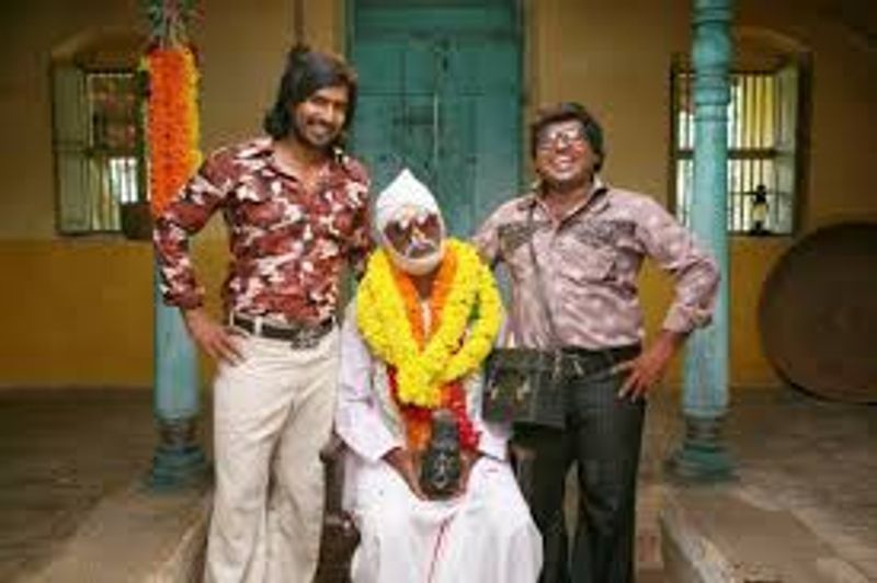 நாளைய இயக்குநர் என்ற நிகழ்ச்சிக்காக ராம்குமார் குறும்படமாக எடுத்த முண்டாசுப்பட்டி தான் பின்னாளில் விஷண் விஷாலுக்கு பெயர் சொல்லும் படமாக அமைந்தது. 