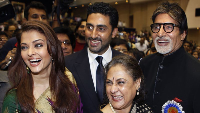 জয়া আরও জানিয়েছিলেন, কীভাবে তাদের মেয়ে শ্বেতার জায়গা অল্প কয়েকদিনের মধ্যেই পূরণ করেছিল ঐশ্বর্য। ওকে পেয়ে অমিতাভও খুব খুশি।