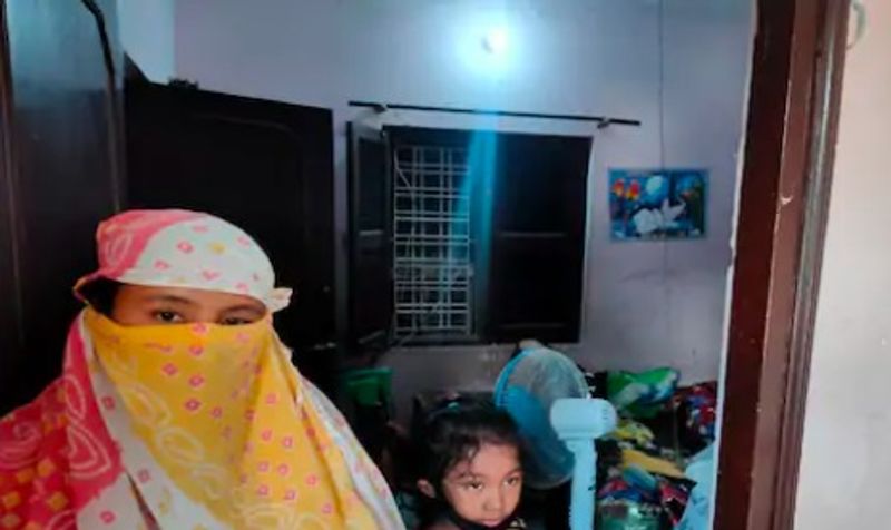 हवलदार शहीद बिपुल रॉय 81 माउंट ब्रिगेड सिग्नल कंपनी का हिस्सा थे। यह खबर मिलते ही उनके घर और पैतृक गांव में कोहराम मच गया। पत्नी व बच्ची का रो-रोकर बुरा हाल है।
