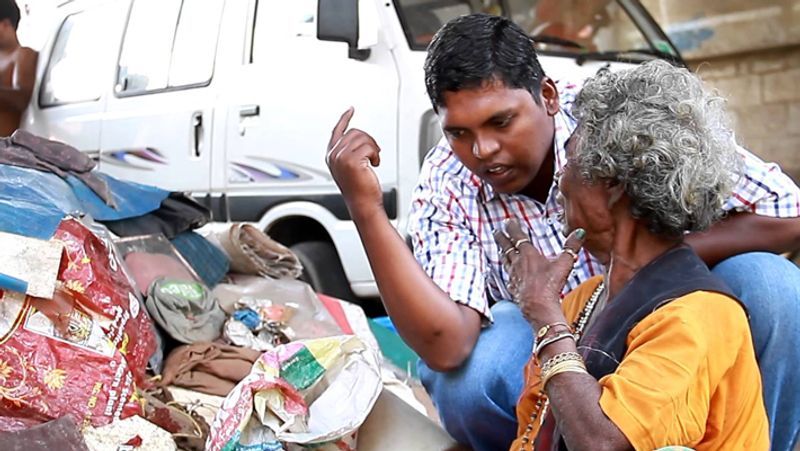 ಇಂಡಿಯನ್ ಎಕ್ಸ್ಪ್ರೆಸ್ ವರದಿಯನ್ವಯ ಕೊರೋನಾ ಆತಂಕದ ನಡುವೆ ಜನರು ಸಾಮಾಜಿಕ ಅಂತರ ಕಾಯ್ದುಕೊಳ್ಳುತ್ತಾ ತಮ್ಮ ಮನೆಗಳಲ್ಲಿ ಕೈದಿಗಳಂತಿದ್ದರು. ಹೀಗಿರುವಾಗ ಮುರುಗನ್ ಹಾಗೂ ಆತನ ಎಂಟು ಸಹಚರರು ರಸ್ತೆಯ್ಲಲಿದ್ದ ನಿರ್ಗತಿಕರನ್ನು ಸುರಕ್ಷಿತ ಸ್ಥಳಕ್ಕೆ ರವಾನಿಸಿದ್ದಾರೆ. ಇದರಲ್ಲಿ ಅನೇಕ ಮಂದಿ ಕೇರಳದವರಾಗಿರದೆ, ಅನ್ಯ ರಾಜ್ಯದವರಾಗಿದ್ದರು.