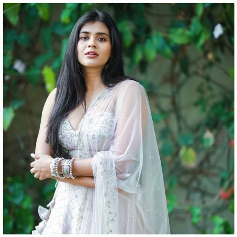 Hebah Patel latest Photo Shoot with out makeup look