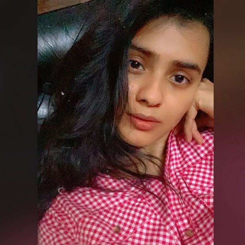 Hebah Patel latest Photo Shoot with out makeup look