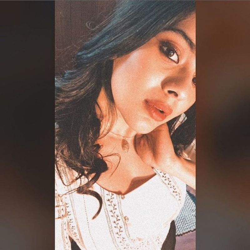 Hebah Patel latest Photo Shoot with out makeup look