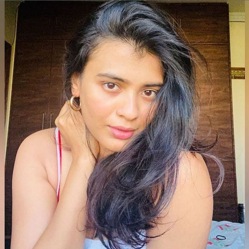 Hebah Patel latest Photo Shoot with out makeup look