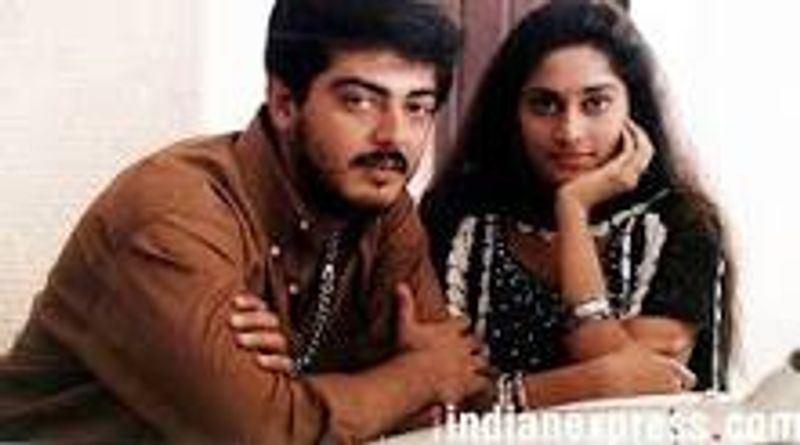 அஜித் ஷாலினியிடம் காதலை சொன்னது அமர்க்களம் படத்தில் தான் 