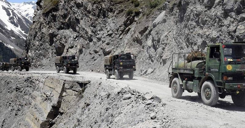 china army sieged Indian army when clash in ladak border