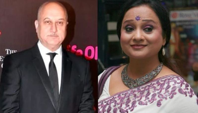 সেই সময় একদিন রাতে অনুপম, রীতাকে ফোন করে বলেন, "আপনি ডাবিংয়ের পূর্ণ পারিশ্রমিক পেয়েছিলেন। কত টাকা পেয়েছিলেন।"