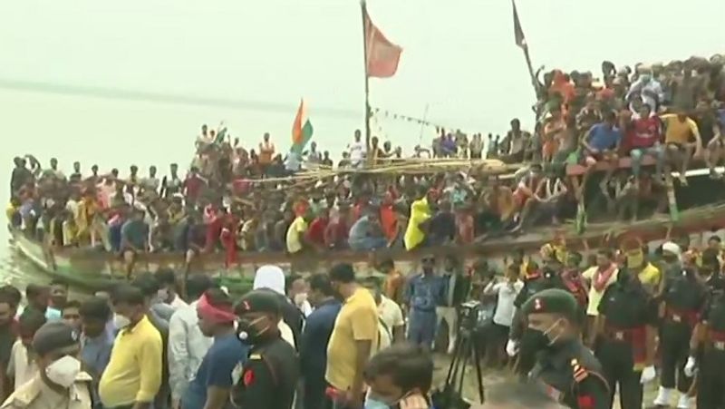 2002 में सुनील सेना में भर्ती हुए थे। 2004 में उनकी शादी सकरी निवासी रिक्की देवी के साथ हुई थी। उनके तीन बच्चे हैं। 12 साल की बेटी का नाम सोनाली है। 10 और 5 साल के दो बेटों के नाम आयुष व विराट हैं। पति के शहादत की खबर मिलने के बाद से रीति देवी सदमे में हैं।
