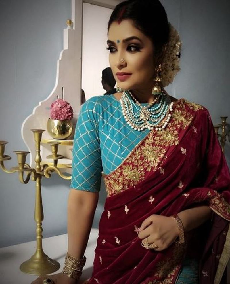 ನಿಶಿತಾ ಪತಿ ಚಿತ್ರರಂಗದಲ್ಲಿ ಟೆಕ್ನಿಷಿಯನ್ ಆಗಿ ಕಾರ್ಯ ನಿರ್ವಹಿಸುತ್ತಾರೆ.