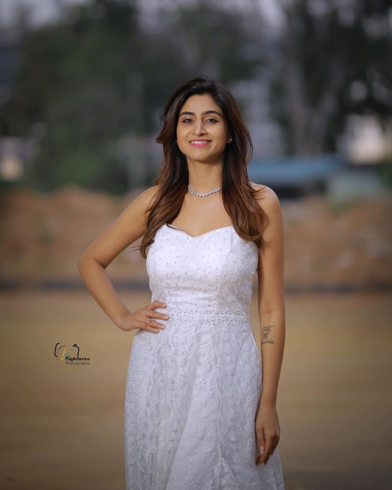 Telugu actress Varshini Sounderajan Hot Photos