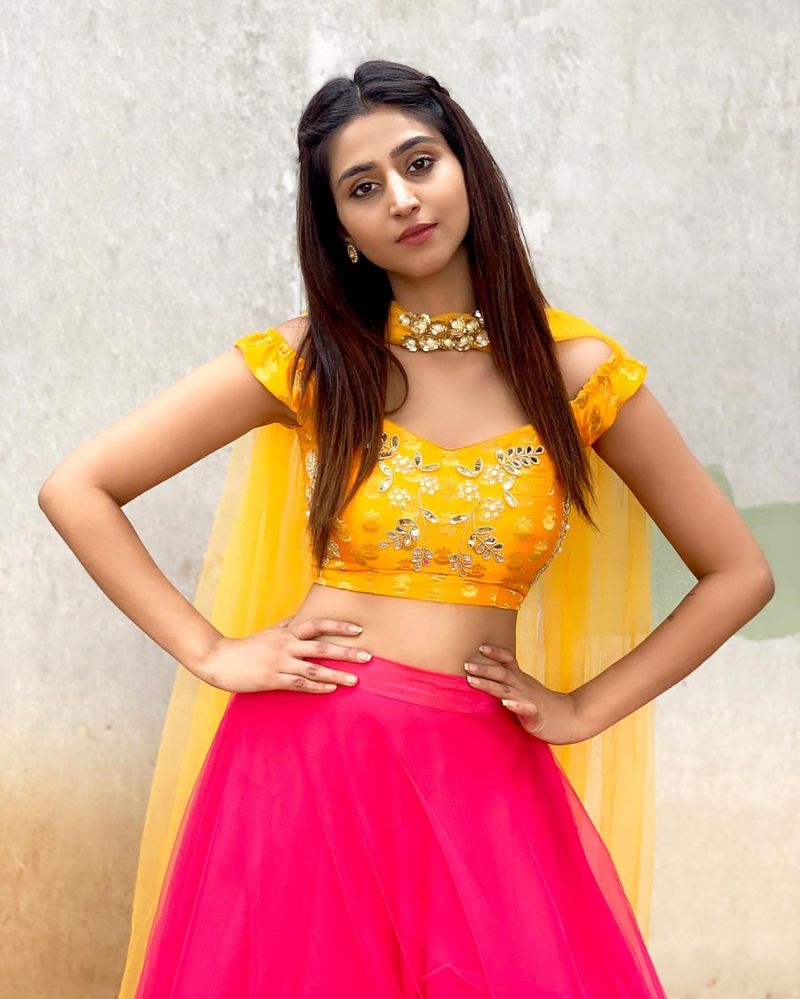 Telugu actress Varshini Sounderajan Hot Photos