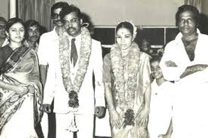 மணிவண்ணன் செங்கமலத்தை திருமணம் செய்த அரிய புகைப்படம் இந்த படத்தில் கௌண்டமணியும் இருக்கிறார் 
