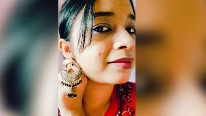 Girl commits suicide in Uttarpara Girl commits suicide in Uttarpara