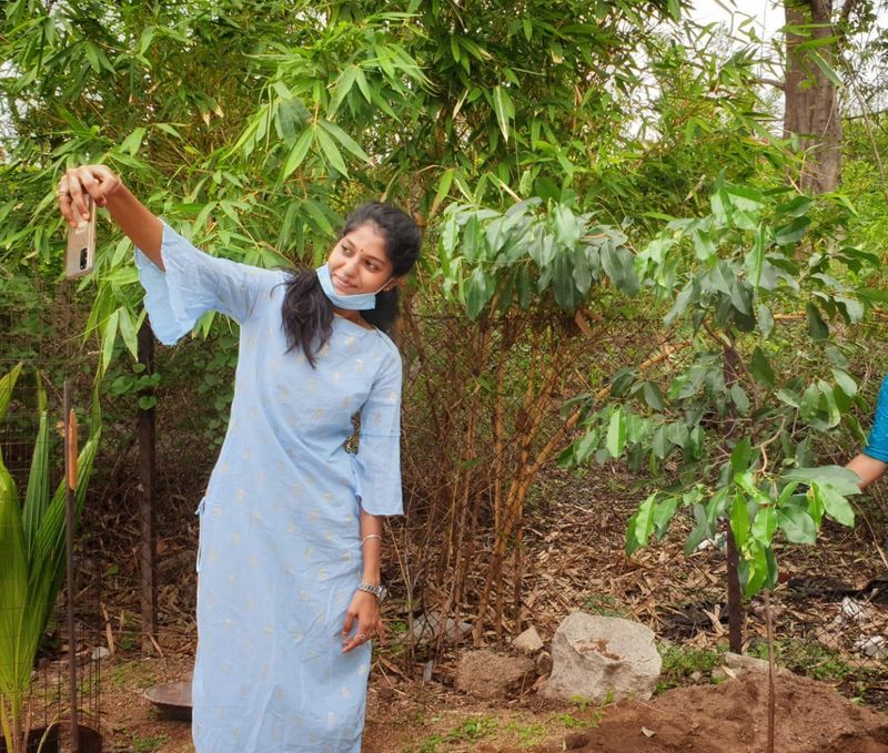 Singer madhupriya participated green india challange